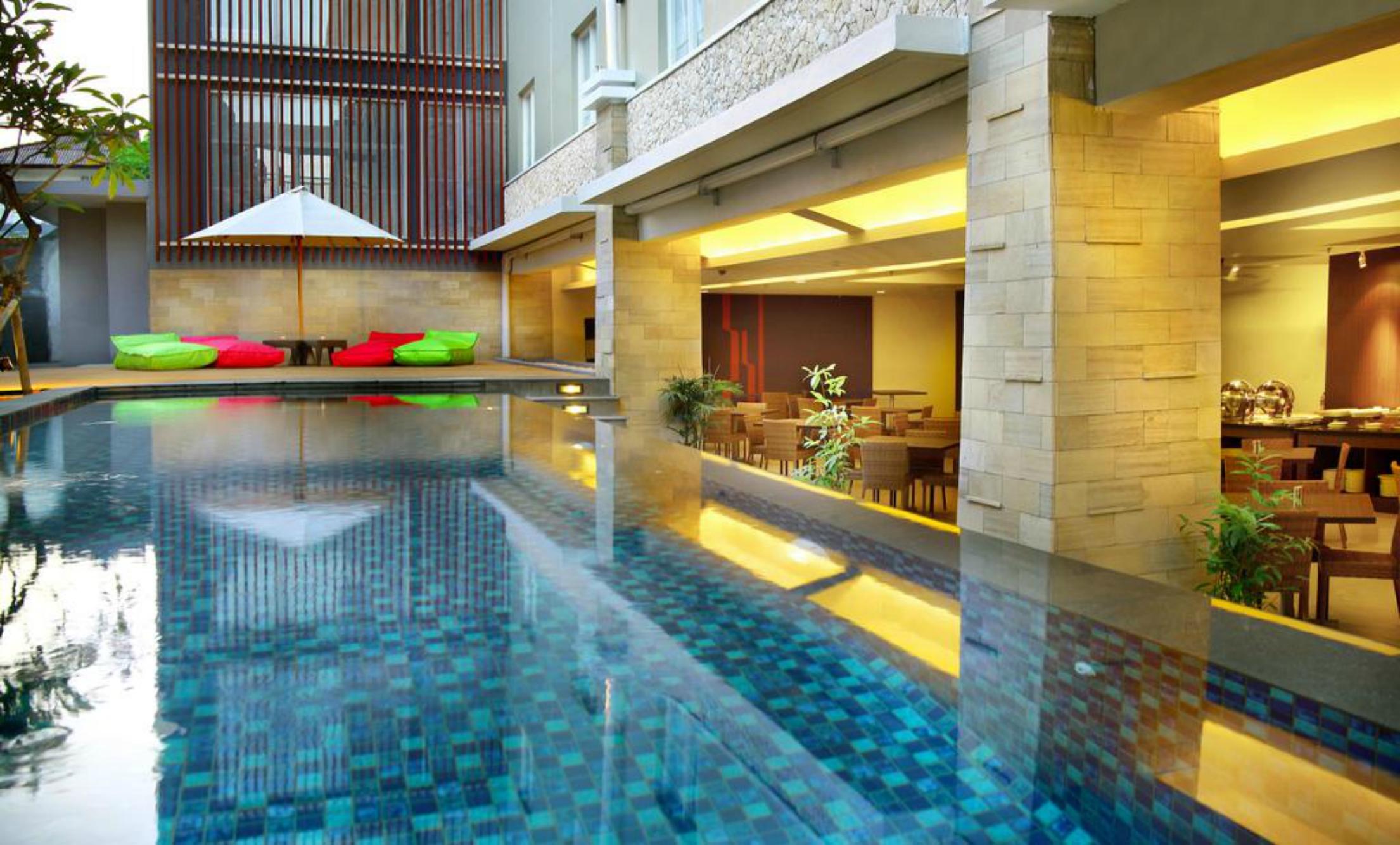 Primera Hotel Seminyak Екстер'єр фото