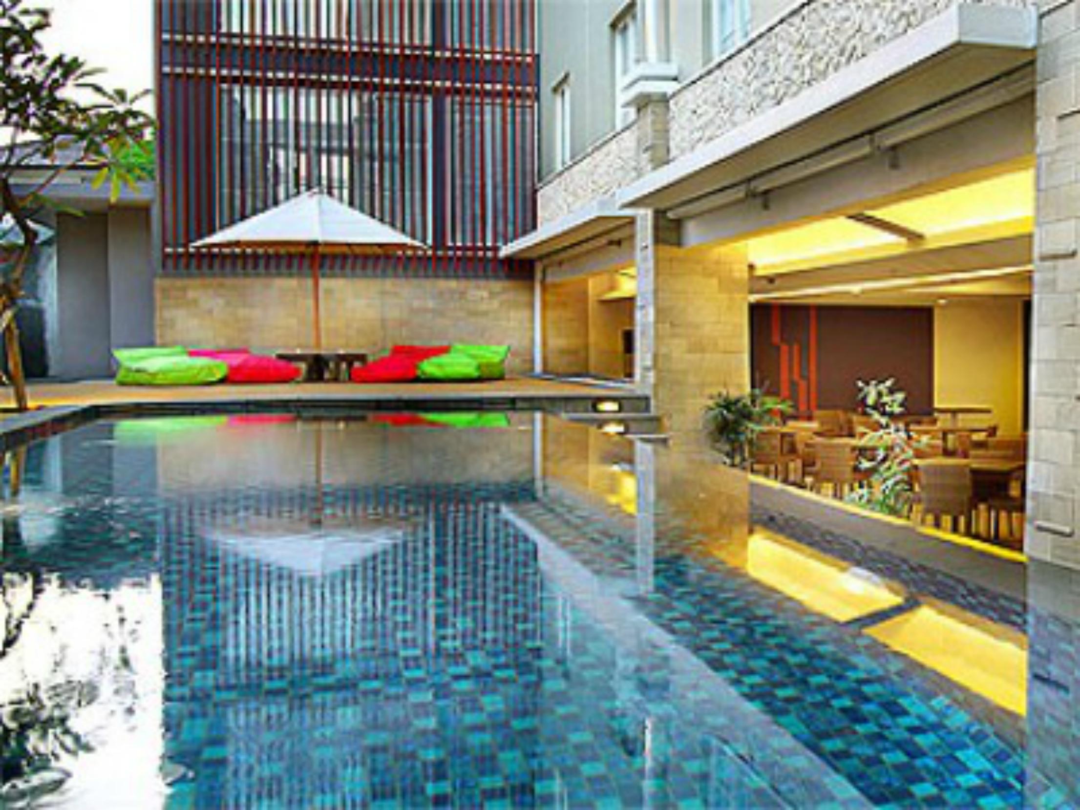 Primera Hotel Seminyak Екстер'єр фото