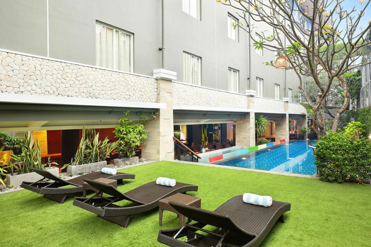 Primera Hotel Seminyak Екстер'єр фото